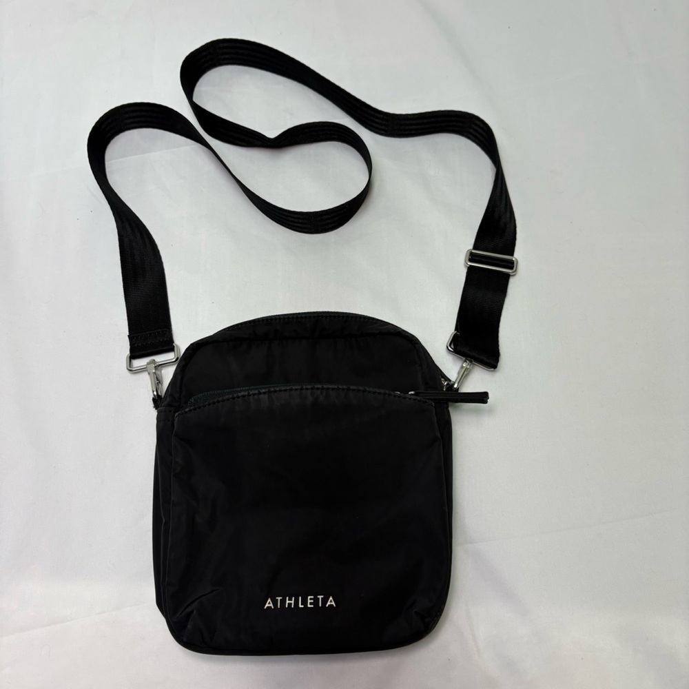 Athleta Crossbody Bag Black Adjustable Strap Belt Sport